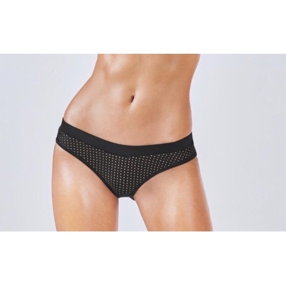 Fabletics Black Valentina Cheeky Bottom l Medium - Picture 3 of 8